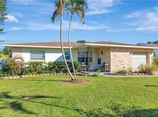 307 61st St NW, Bradenton, FL 34209