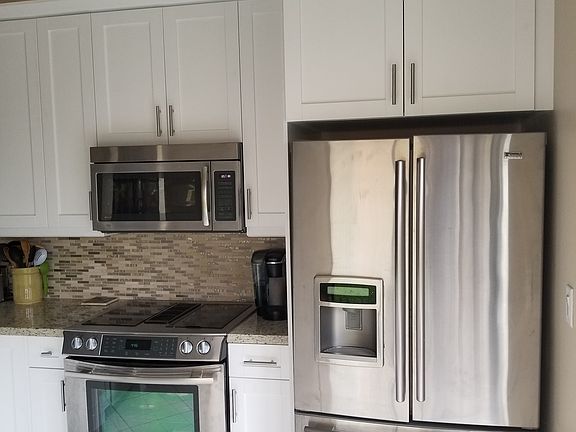 3rd image of 14901 Newcastle Ln