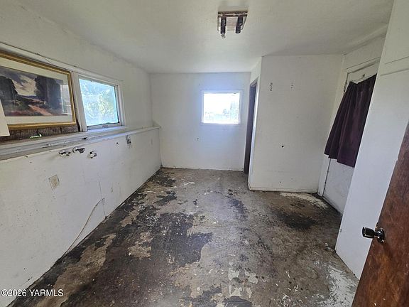 5th image of 3301 N Wilgus Rd