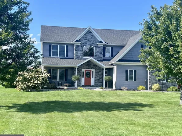 74 Jamestown Rd, Shippensburg, PA 17257