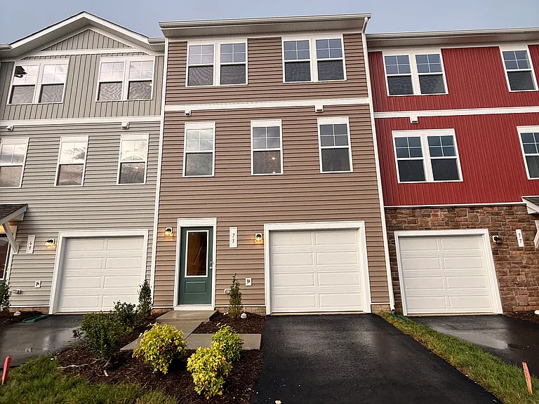 73 Laurin St — Photo 1