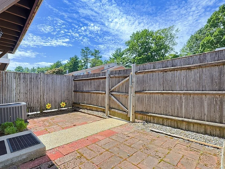 167 Greenbrook Dr #167 — Photo 40
