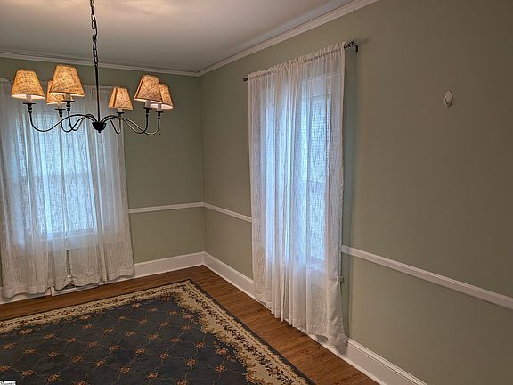 5th image of 302 Caldwell St