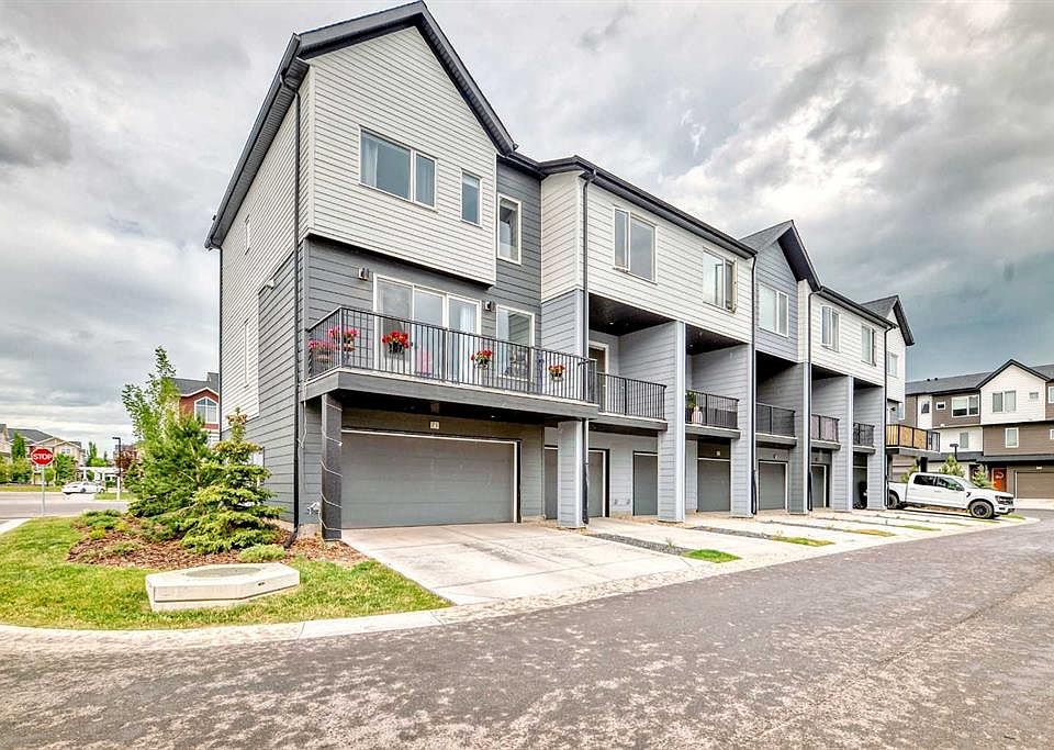 1st image of 71 N Skyview Ranch Ave NE