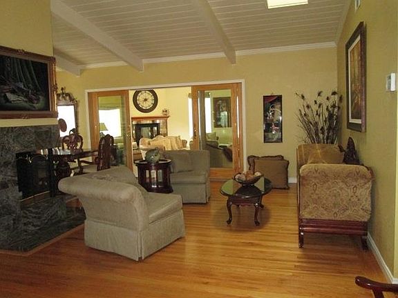 3rd image of 1401 Gerhardt Ave