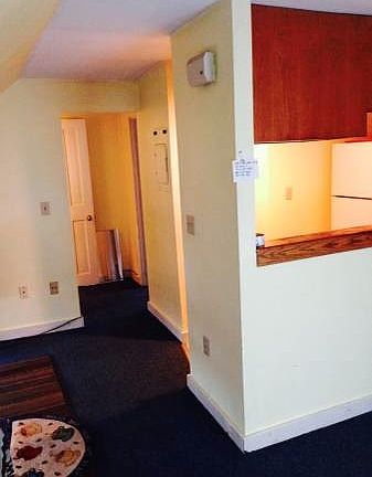 4th image of 387 Main St