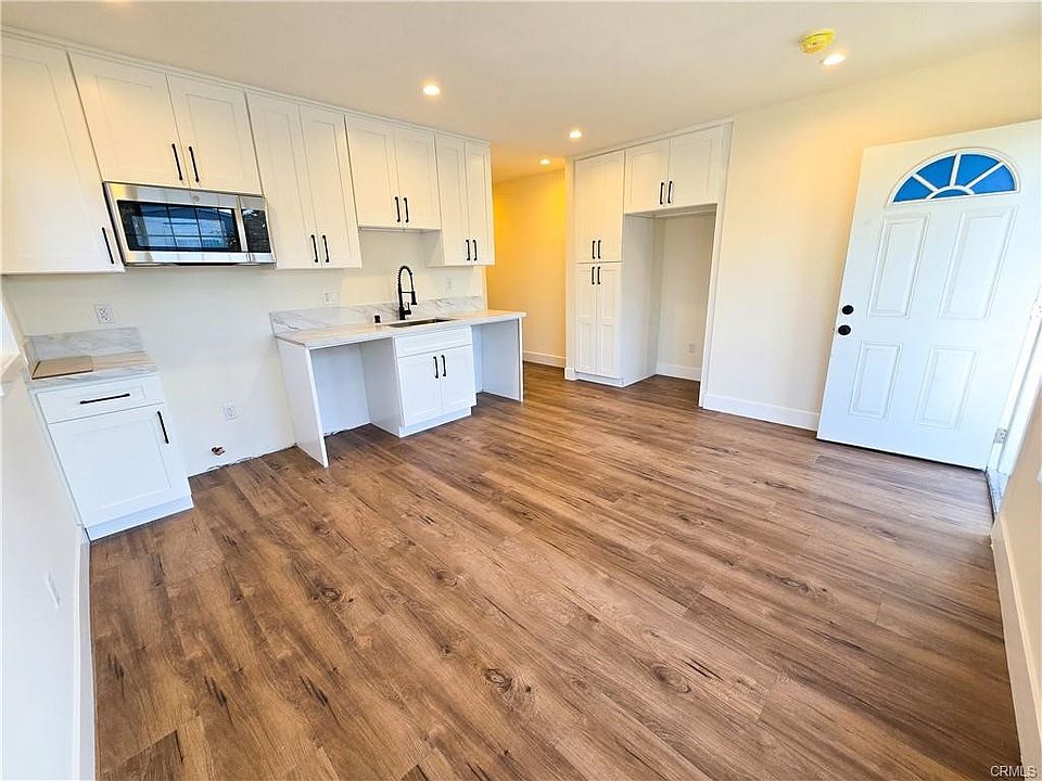 1st image of 1920 W 52nd St #1920