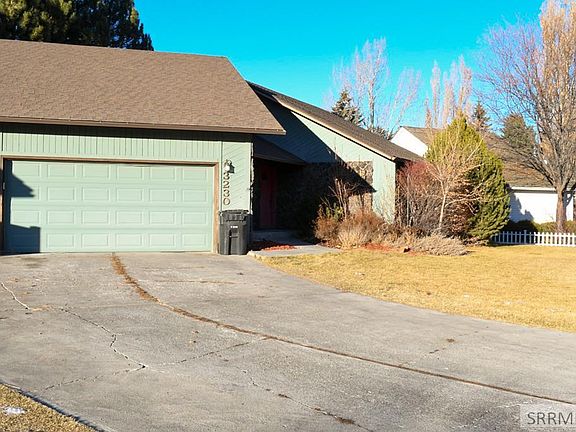 3rd image of 3230 Tipperary Ln