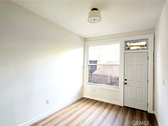 3rd image of 1034 Beacon Ave #1034