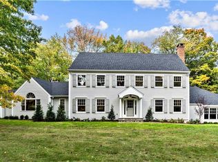 27 Jefferson Dr, Ridgefield, CT 06877