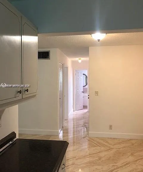 1715 Wiley St #5 — Photo 7