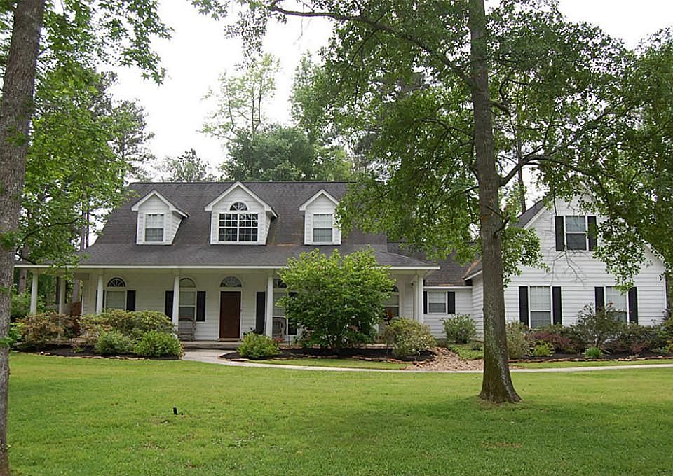 1st image of 10242 Clubhouse Cir