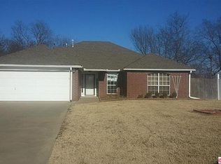 2002 W 4th Pl, Claremore, OK 74017