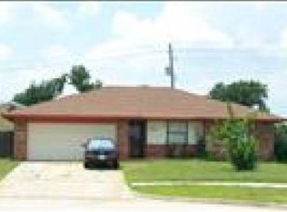 1605 Corbin Cir, Moore, OK 73160