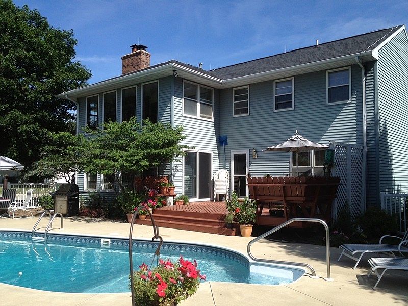 1st image of 1609 Hillside Ave