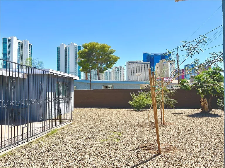 2300 Santa Clara Dr — Photo 49