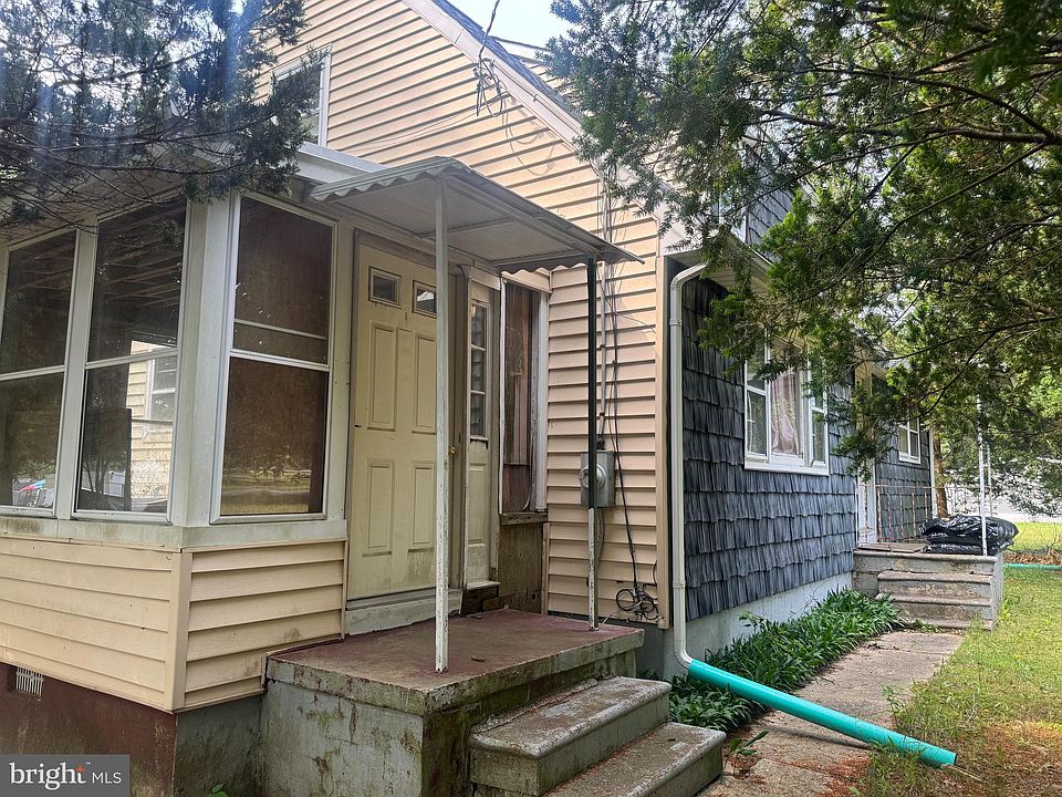 2nd image of 344 9th St