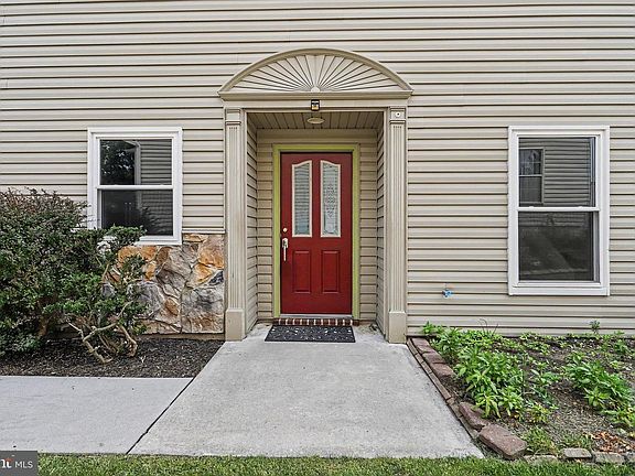 5th image of 136 Kristy Ln
