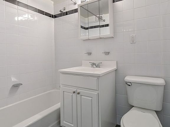 5th image of 305 E 86th St APT 20TW