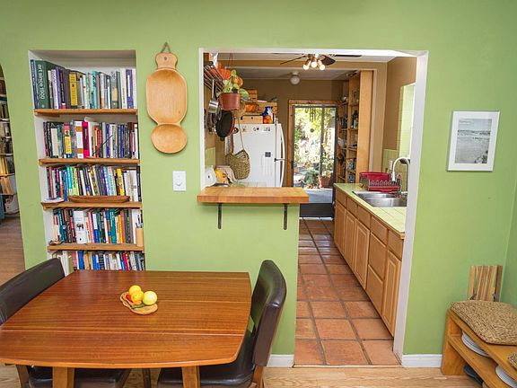 3rd image of 6249 Mary Ellen Ave