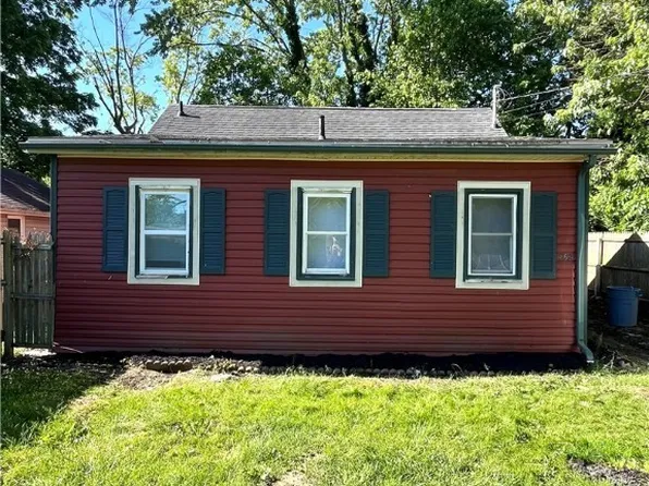 896 Cole Ave, Akron, OH 44306