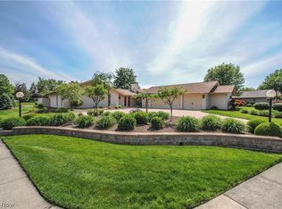 21415 Briar Bush Ln, Strongsville, OH 44149