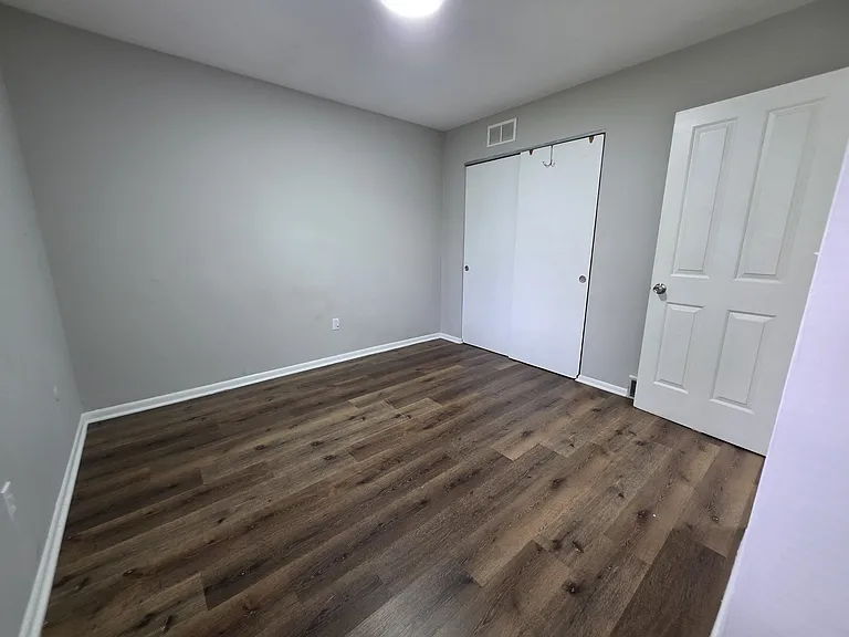 2404 Velma Ave — Photo 19