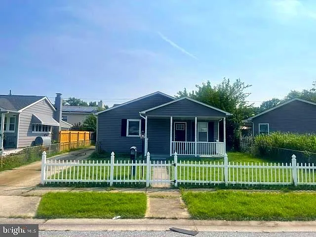 1202 Fuselage Ave — Photo 1