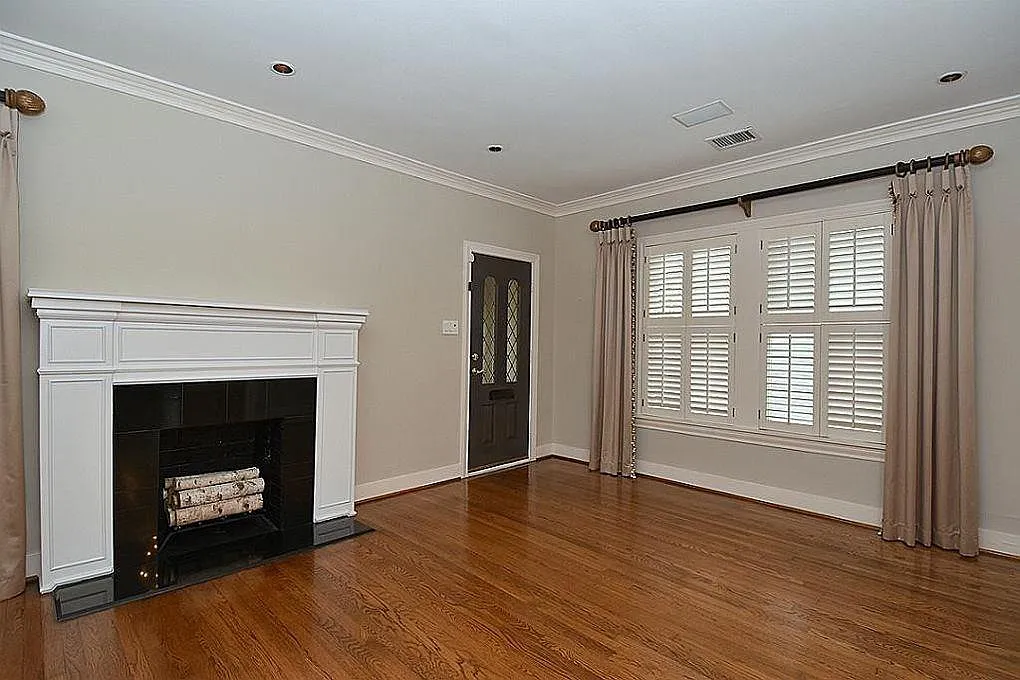 4 bed, 2.0 bath, 2252 sqft, $4,300 — Photo 4