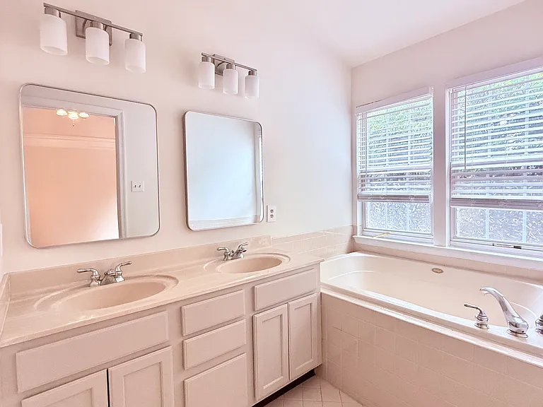 5944 Raina Dr — Photo 6