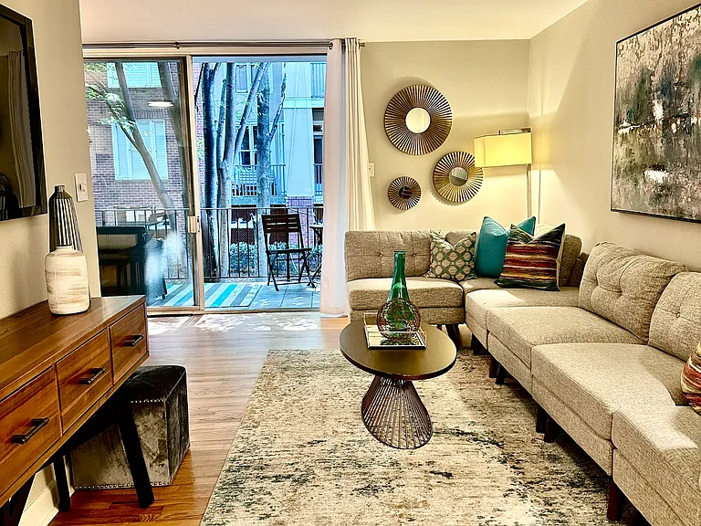 400 Queens Rd #B1 — Photo 9