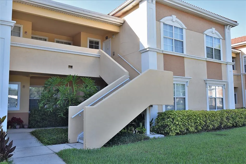 2 bed, 2.0 bath, 1058 sqft, $1,795 — Photo 1