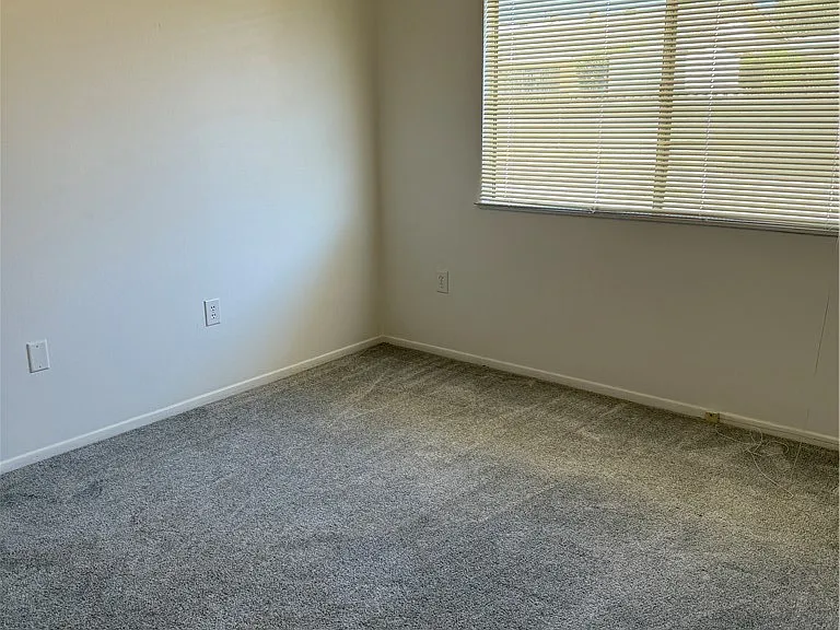 28906 W Worcester Rd — Photo 24