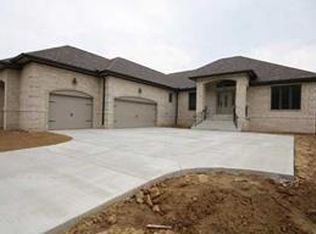 8723 Pine Lake Ct, Elizabethtown, IN 47232