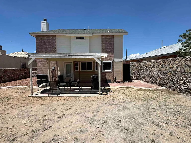7448 Plaza Taurina Dr — Photo 30