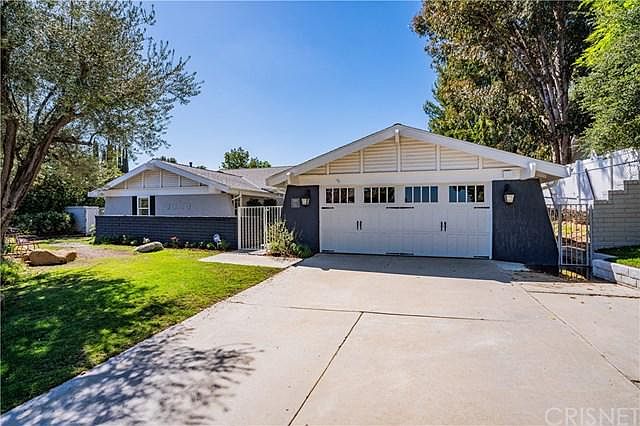 1st image of 19480 Greenbriar Dr
