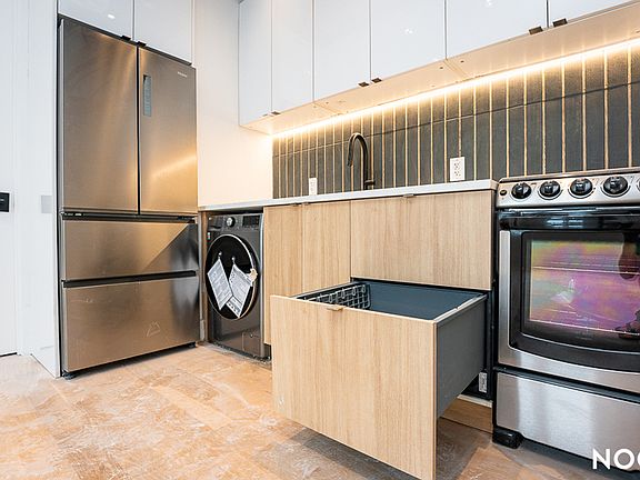 3rd image of 987 Bedford Ave #4D
