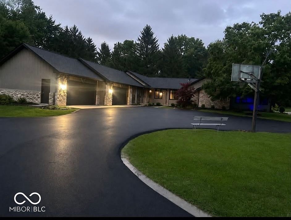 1st image of 8637 Railroad Rd