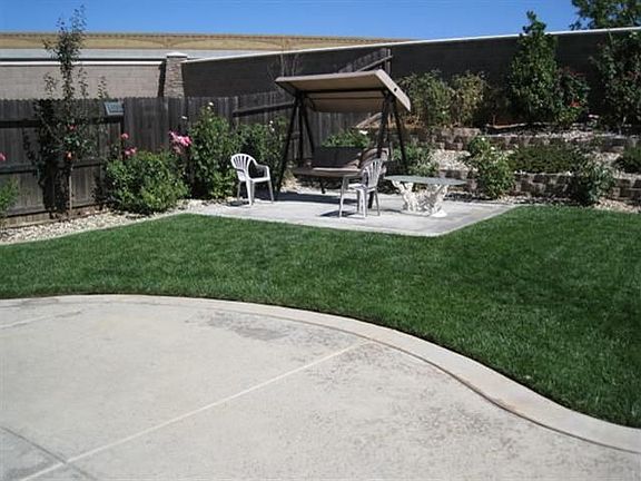 3rd image of 1088 Ashford Ln