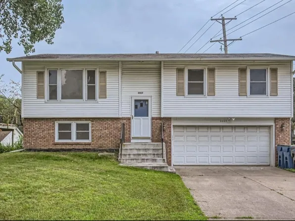 8027 Fairmont Cir NE, Fridley, MN 55432