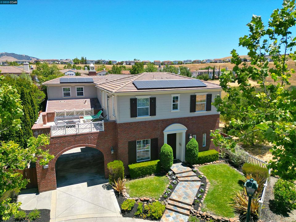 1st image of 2233 Creekview Pl