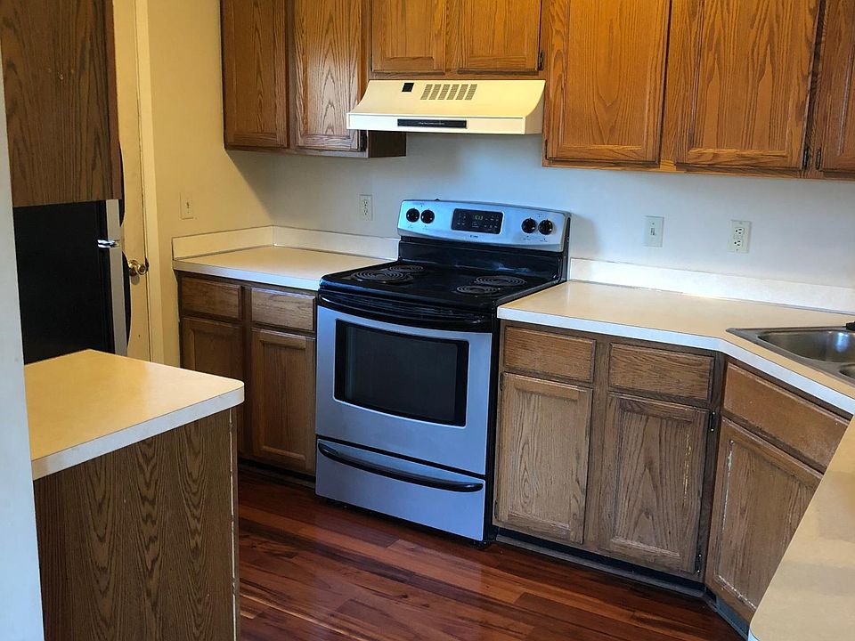 1st image of 12575 Alder St NW
