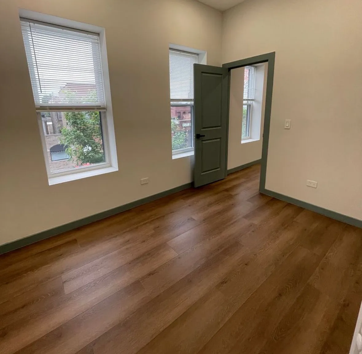 1001 W 31st St — Photo 2
