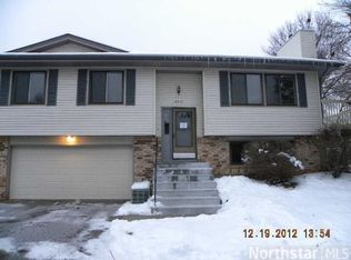 800 Sherwood Rd, Shoreview, MN 55126