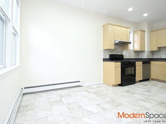 2nd image of 2184 46th St #2