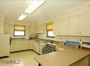 1239 Marlborough Ln, Winston Salem, NC 27105