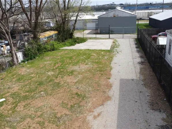 3819 Fuller Ave, Kansas City, MO 64129