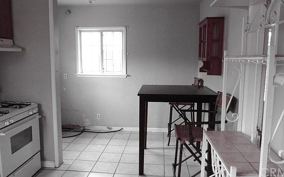 4th image of 10232 Jersey Ave