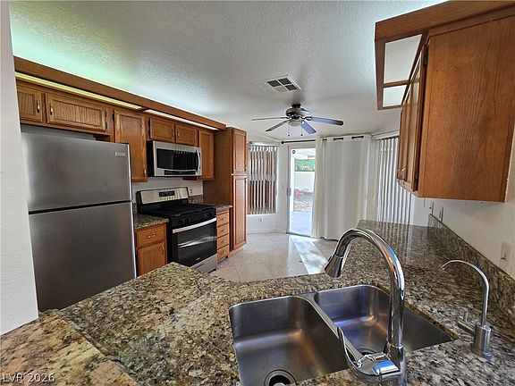 5th image of 755 Panhandle Dr