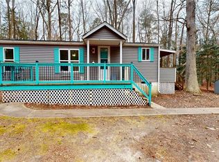 9909 Friendship Rd, North, VA 23128